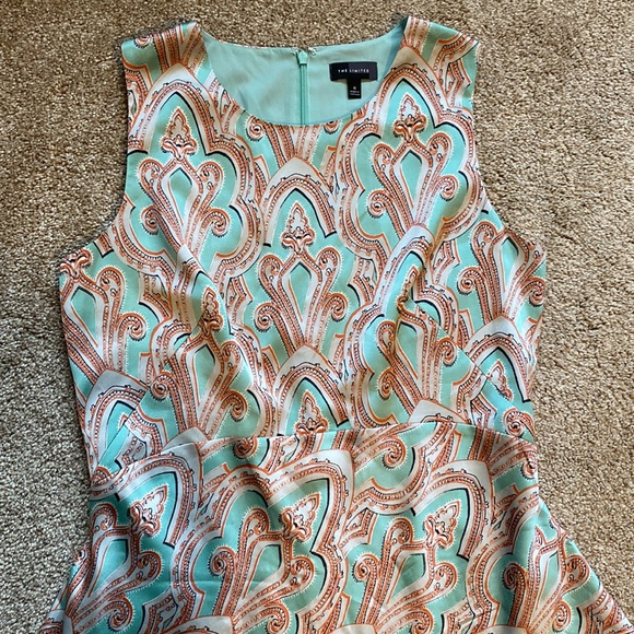 EUC Women’s Size 8 The Limited Dress in Mint and Coral, Sleeveless, Flowy - Picture 3 of 11